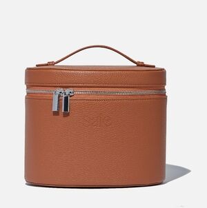 Saie Vanity Case 🆕💄👝✨